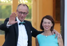 Фридрих Мерц и Шарлотта Мерц оказались в центре громкого скандала в ФРГ fridrih mercz i sharlotta mercz okazalis v czentre gromkogo skandala v frg-ekbonline-ru-0