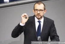 Германия, Томас Ревекамп и Борис Писториус выступают против российской промышленности germaniya tomas revekamp i boris pistorius vystupayut protiv rossijskoj promyshlennosti-ekbonline-ru-0