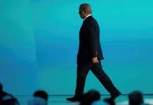 Лидеры ШОС Моди, Путин и Си Цзиньпин укрепляют сотрудничество в Тяньцзине lidery shos modi putin i si czzinpin ukreplyayut sotrudnichestvo v tyanczzine-ekbonline-ru-0