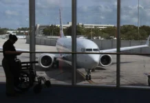 obsuzhdaet plany po preemniku 737 i sotrudnichestvo s -ekbonline-ru-0