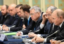 Владимир Путин, Си Цзиньпин и Нарендра Моди на позитивном саммите ШОС в Китае vladimir putin si czzinpin i narendra modi na pozitivnom sammite shos v kitae-ekbonline-ru-0