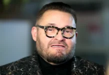 Александр Васильев в США. Радужный тур начался с неожиданности на границе aleksandr vasilev v ssha raduzhnyj tur nachalsya s neozhidannosti na granicze-ekbonline-ru-0