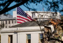 donald tramp i belyj dom planiruyut balnyj zal s optimizmom-ekbonline-ru-0