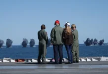 Исторические учения ВМС США при участии Трампа впечатлили зрелищными взрывами istoricheskie ucheniya vms ssha pri uchastii trampa vpechatlili zrelishhnymi vzryvami-ekbonline-ru-0