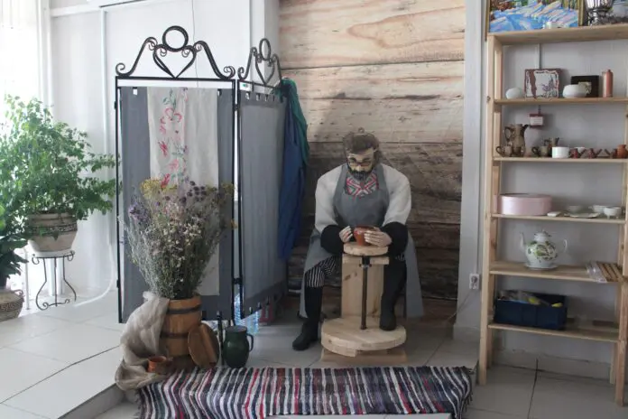 Мастер-классы по гончарному делу в Карпинске с Анной Хохловой и Пушкинской карте-0