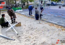 Олег Кожемяко подчеркнул приоритет участников СВО в программе «1000 дворов» oleg kozhemyako podcherknul prioritet uchastnikov svo v programme 1000 dvorov-ekbonline-ru-0