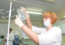 Опыт Иркутска и Ленинградской области в борьбе с отравлениями алкоголем opyt irkutska i leningradskoj oblasti v borbe s otravleniyami alkogolem-ekbonline-ru-0