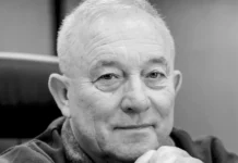 Сергей Аксенов почтил память яркого деятеля Крымской весны и Русского мира sergej aksenov pochtil pamyat yarkogo deyatelya krymskoj vesny i russkogo mira-ekbonline-ru-0