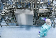 sobyanin otkryl innovaczionnoe farmpredpriyatie generiumnekst v oez alabushevo-ekbonline-ru-0