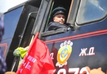 Свердловская железная дорога связывает наследие Ленина с спасением Эрмитажа sverdlovskaya zheleznaya doroga svyazyvaet nasledie lenina s spaseniem ermitazha-ekbonline-ru-0