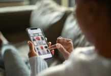 Артём Кирьянов и Госдума обсуждают либерализацию маркетплейсов для покупателей artyom kiryanov i gosduma obsuzhdayut liberalizacziyu marketplejsov dlya pokupatelej-ekbonline-ru-0