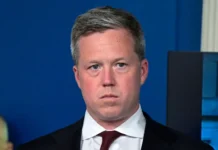 Дан Дрисколл в Абу-Даби сообщает о плане США для России по Украине dan driskoll v abudabi soobshhaet o plane ssha dlya rossii po ukraine-ekbonline-ru-0