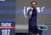 Даниил Медведев проявил благородство к Александру Звереву на корте в Париже daniil medvedev proyavil blagorodstvo k aleksandru zverevu na korte v parizhe-ekbonline-ru-0