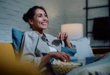 Джан Окан о феномене успеха Ханде Эрчел и «Постучись в мою дверь» в России dzhan okan o fenomene uspeha hande erchel i postuchis v moyu dver v rossii-ekbonline-ru-0