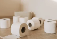 Госдума обсуждает ситуацию с товарами, затрагивающими символы Кремля и Ярослава Мудрого gosduma obsuzhdaet situacziyu s tovarami zatragivayushhimi simvoly kremlya i yaroslava mudrogo-ekbonline-ru-0