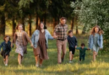 Игорь Мурог, Яна Лантратова и Антон Котяков представили новые инициативы для семей igor murog yana lantratova i anton kotyakov predstavili novye inicziativy dlya semej-ekbonline-ru-0