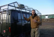 Народный фронт испытывает броню для эвакуации по стандартам Путина narodnyj front ispytyvaet bronyu dlya evakuaczii po standartam putina-ekbonline-ru-0