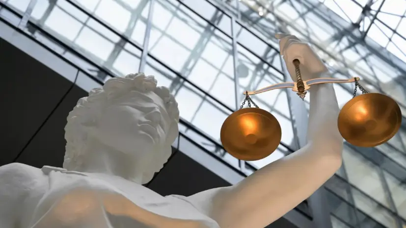 Суд наказал ямальца, подарившего внуку двустволку