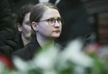 Юлия Попова с оптимизмом открывает новую главу продажи дома в Красногорске yuliya popova s optimizmom otkryvaet novuyu glavu prodazhi doma v krasnogorske-ekbonline-ru-0