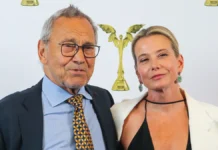 Юлия Высоцкая и Андрей Кончаловский удочерили Соню и обрели счастье в семье yuliya vysoczkaya i andrej konchalovskij udocherili sonyu i obreli schaste v seme-ekbonline-ru-0