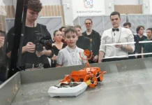 Бои роботов в Верхней Пышме собрали феерию технологий от Кванториума boi robotov v verhnej pyshme sobrali feeriyu tehnologij ot kvantoriuma-ekbonline-ru-0
