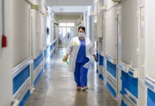 Единый номер 1-300 стабильно работает в Приморье по всем вопросам здравоохранения edinyj nomer 1300 stabilno rabotaet v primore po vsem voprosam zdravoohraneniya-ekbonline-ru-0