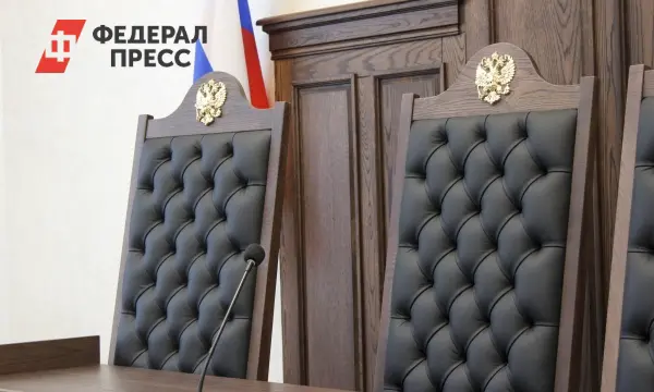 Фрунзенский суд Владивостока отменил штраф Виктору Коэну за спорный мерч-0