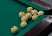 iosif abramov i sergej kryzhanovskij obsudyat vstrechu na turnire v moskva-ekbonline-ru-0