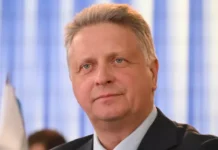 Максим Соколов анонсировал перспективы выпуска минивэна B-Van от АвтоВАЗа maksim sokolov anonsiroval perspektivy vypuska minivena ot avtovaza-ekbonline-ru-0