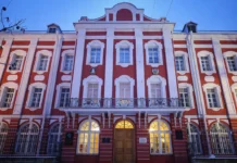 Рособрнадзор выявил упущения в СПбГУ, МГЛУ и ВолГАУ и дал рекомендации rosobrnadzor vyyavil upushheniya v spbgu mglu i volgau i dal rekomendaczii-ekbonline-ru-0