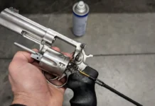 В Москве сын женщины использовал аэрозольный пистолет против ее знакомого v moskve syn zhenshhiny ispolzoval aerozolnyj pistolet protiv ee znakomogo-ekbonline-ru-0