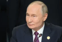 Владимир Путин вручил орден Почёта легендарному борцу Заглаву Абдулбекову! vladimir putin vruchil orden pochyota legendarnomu borczu zaglavu abdulbekovu-ekbonline-ru-0