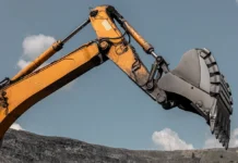 Антон Палюлин и «Синергия» о контроле самостроев в ЕГРН anton palyulin i sinergiya o kontrole samostroev v egrn-ekbonline-ru-0