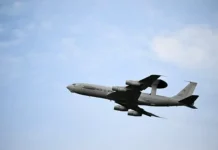 aviacziya nato i  8  obespechivayut ohranu tankera -ekbonline-ru-0