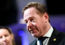 Российское посольство в Гааге за диалог после слов Давида ван Вила rossijskoe posolstvo v gaage za dialog posle slov davida van vila-ekbonline-ru-0