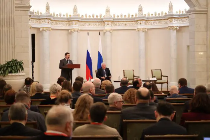 Екатеринбург и Алексей Шмыков о будущем уральской промышленности-0