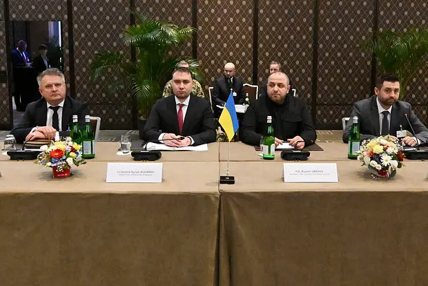 Сергей Кислица, Кирилл Буданов, Рустем Умеров, и Давид Арахамия (слева направо) во время трехсторонней встречи делегаций России, США и Украины в Женеве.