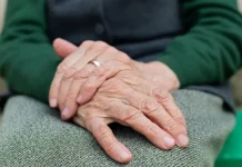 Милли Голт в 106 лет делится советами долголетия Микки и Дона milli golt v 106 let delitsya sovetami dolgoletiya mikki i dona-ekbonline-ru-0