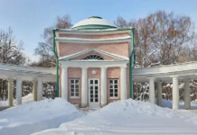 Сергей Собянин: Ванный домик и Кузницу в Кузьминках обновили sergej sobyanin vannyj domik i kuzniczu v kuzminkah obnovili-ekbonline-ru-0