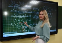 Анна Зуева, инженер, преподает математику в школе №2087 anna zueva inzhener prepodaet matematiku v shkole 2087-ekbonline-ru-0