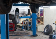 Антон Шапарин и Александр Груздев о перспективах автоиндустрии anton shaparin i aleksandr gruzdev o perspektivah avtoindustrii-ekbonline-ru-0