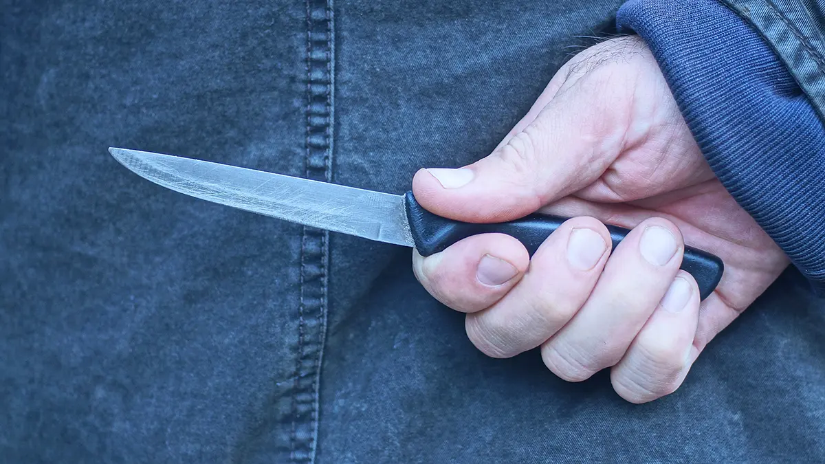 Shot: Убивший женщину в Москве избил ее и дважды ударил ножом в бедро