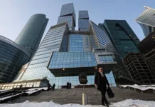 Котяков и Трепольский о перспективах экономики и кадров страны kotyakov i trepolskij o perspektivah ekonomiki i kadrov strany-ekbonline-ru-0