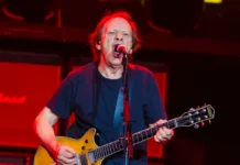 Стиви Янг (AC/DC) поправляется после госпитализации в Буэнос-Айресе stivi yang popravlyaetsya posle gospitalizaczii v buenosajrese-ekbonline-ru-0