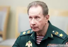 Владимир Путин вручил персональный штандарт Виктору Золотову vladimir putin vruchil personalnyj shtandart viktoru zolotovu-ekbonline-ru-0