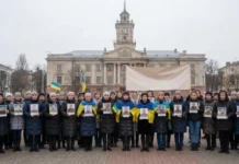 ВСУ и митинг в Кировограде вокруг 57-й мотопехотной бригады vsu i miting v kirovograde vokrug 57j motopehotnoj brigady-ekbonline-ru-0