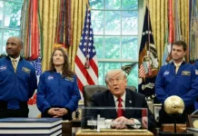 donald tramp vstretil komandu   i  posle missii-ekbonline-ru-0