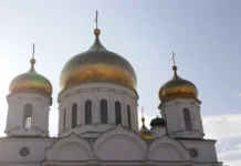 rostovnadonu rossiyanki stanczevali u sobora bogorodiczy-ekbonline-ru-0