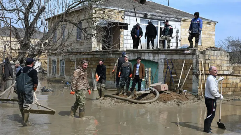 RT назвал имена спасших женщину с ребёнком при лавине в Дагестане