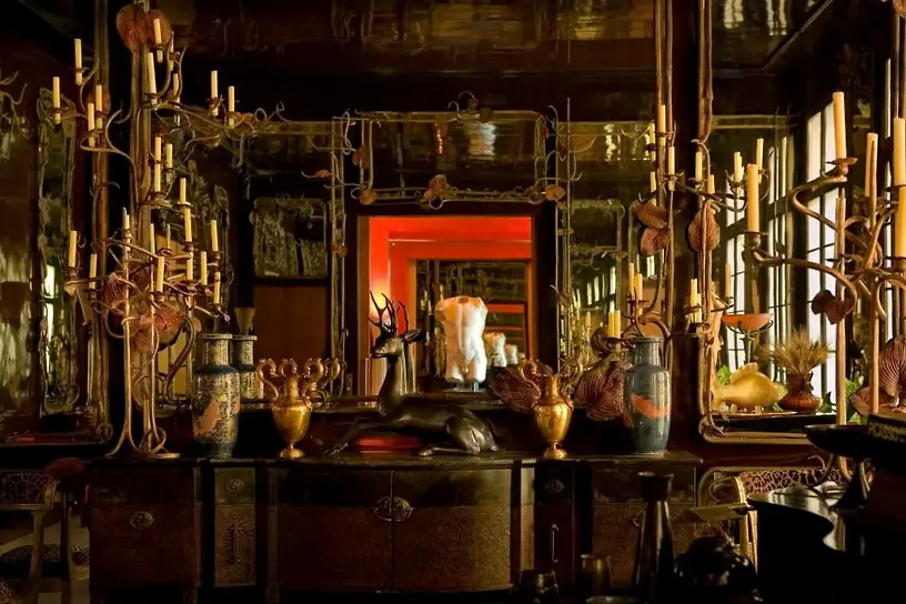 Зеркала Лаланн и Сен-Лоран ушли за рекордную сумму-0